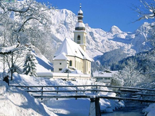 podepíše 5. prosince 