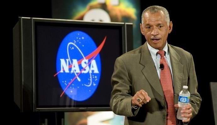 NASA předpověděla nástup půl noci na Zemi