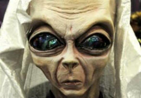 Invaze UFO: Nejsme sami ve vesmíru