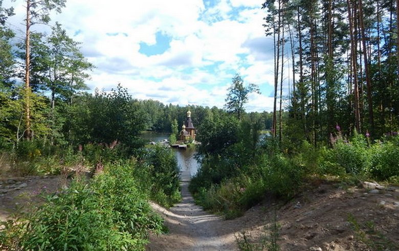 Malý ruský kostel má prostě nádhernou krásu
