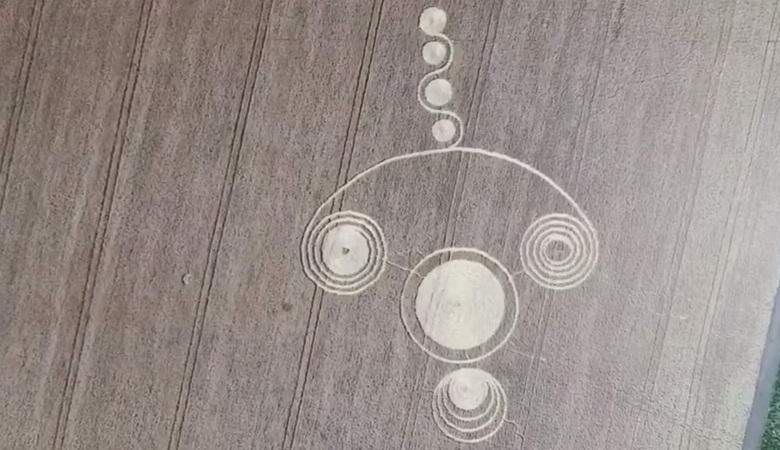 V Rusku se nyní objevil nepochopitelný kruh na poli