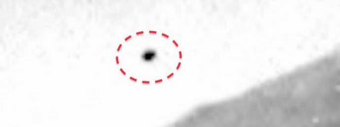 UFO na čerstvých fotkách z Marsu