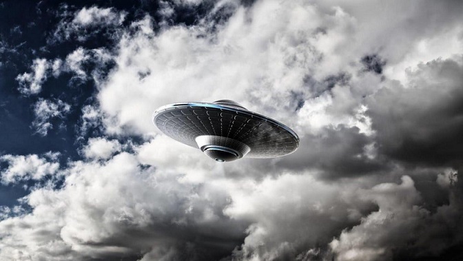UFO letělo obrovskou rychlostí nad městem Halmstad ve Švédsku