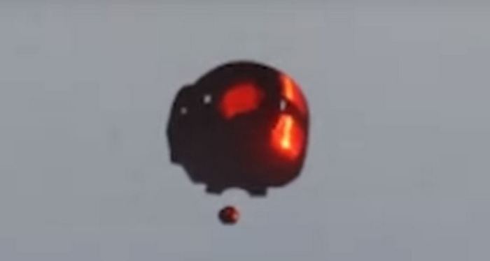 UFO přeletěl přes Montreal a vypustil drona