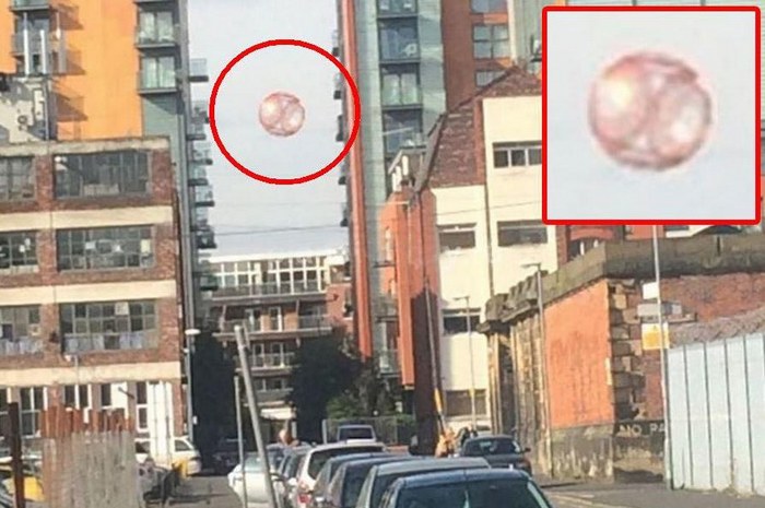 UFO ve formě průsvitné koule