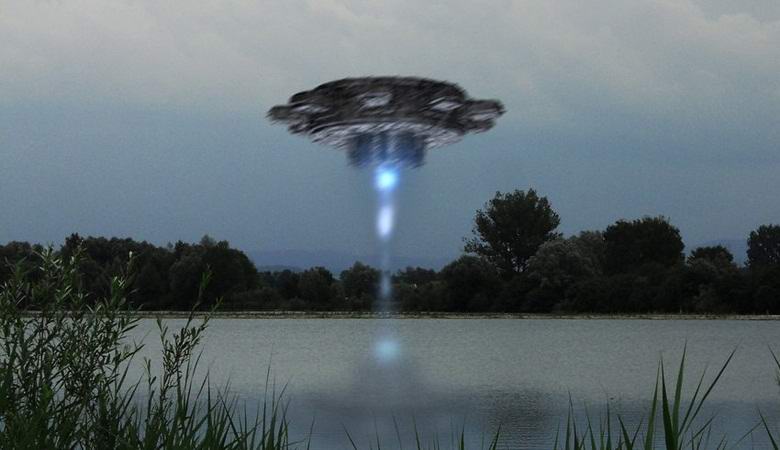 UFO čerpala vodu ze švédského jezera v noci