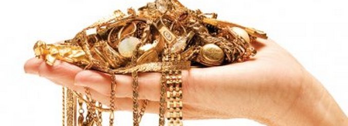 Nošení zlatých šperků je škodlivé, zejména pro muže!
