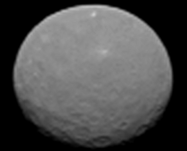 Nové obrázky Ceres s úsvitem