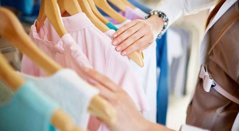 Před oblečením je třeba nové prádlo vyprat.