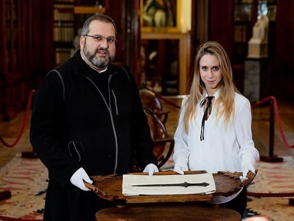 Objevil nejstarší meč na světě, který je asi 5000 let starý