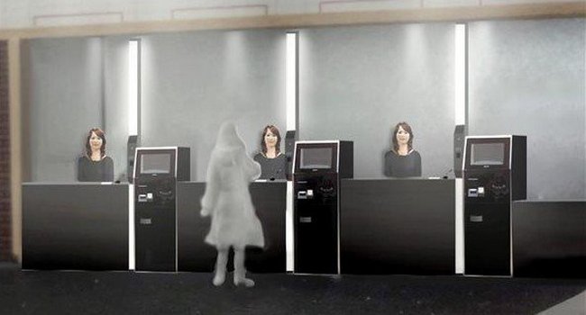 Hotelové obsluhy - roboti Android