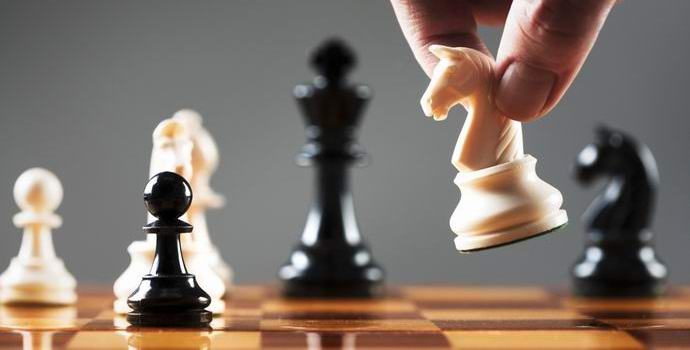 Jeden Rus porazil celý čínský tým v šachu