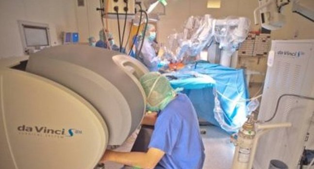 Operaci provedl robot Da Vinci