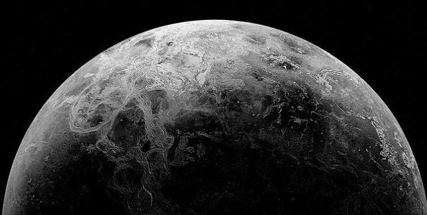 První život ve vesmíru mohl vzniknout na uhlíkových planetách 