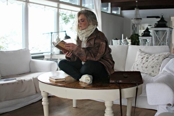 proč nesedět na stole 