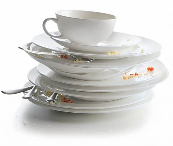 proč nenechat špinavé nádobí přes noc 