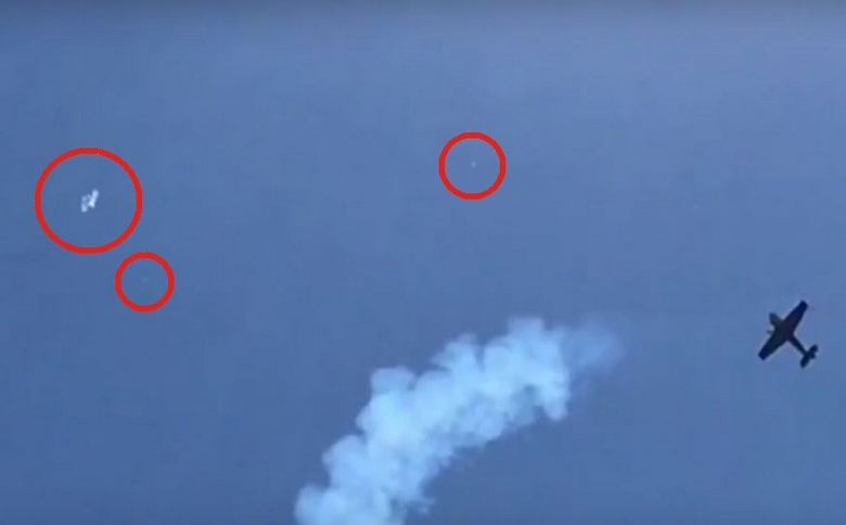 Proč jsou mimozemšťané tak rádi, když sledují leteckou show?