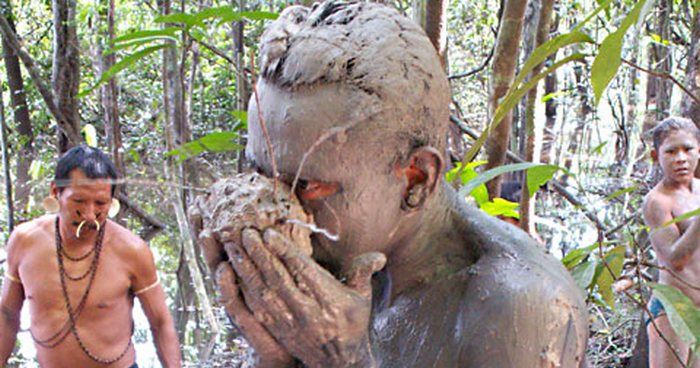 Proč někteří lidé jedí půdu?