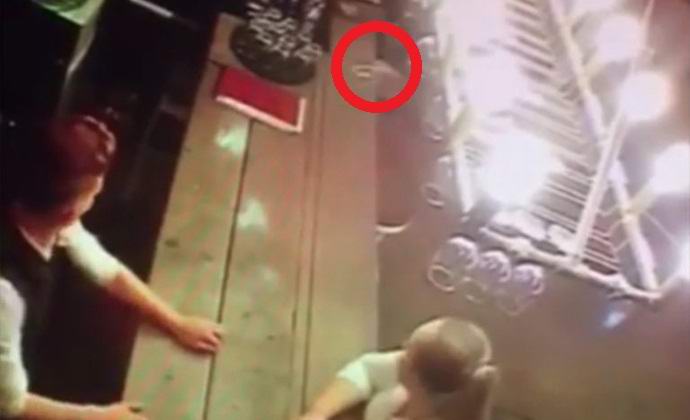 Poltergeistické zvěrstva v anglické restauraci