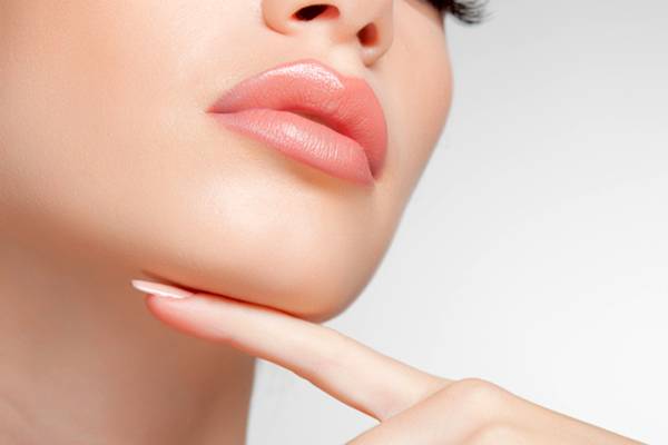 proč pupínek na bradě 