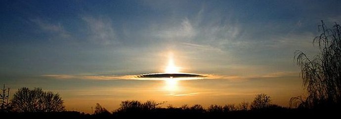 Pokračujeme pouze ve střelbě UFO a hádání o mimozemšťanech