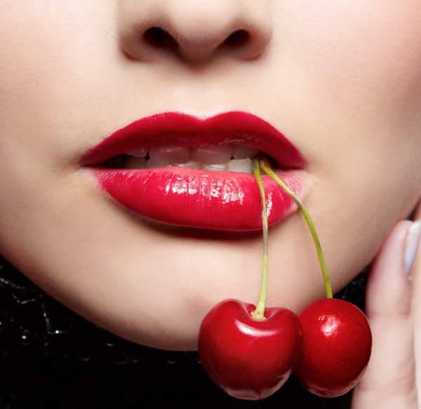 svědění dolního rtu 