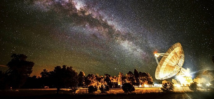 Rádiové signály z vesmíru od bratrů v mysli - to je absurdní!