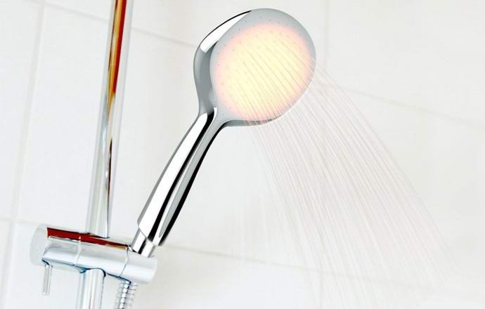 Pracoval se sprchou na nových technologiích