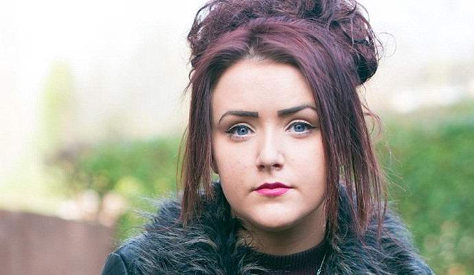 Vzácné onemocnění způsobuje, že britská žena krvácí z očí a uší.