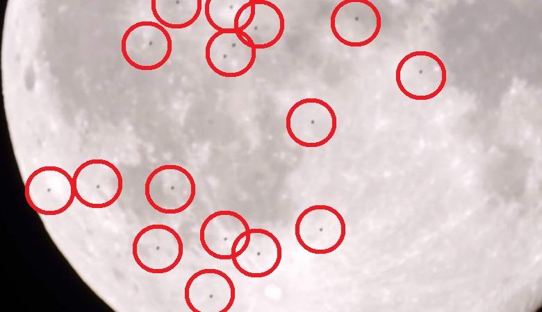 Roj obskurních předmětů letěl na pozadí úplňku