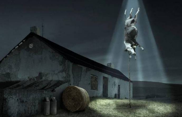 Satanisté, dravci nebo mimozemšťané?