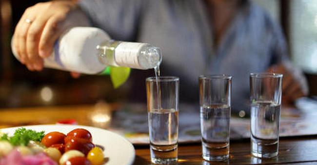 Dnes jsou narozeniny ruské vodky