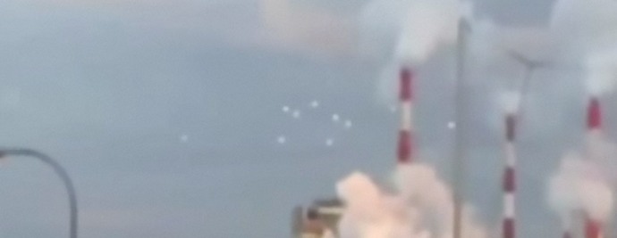 Opět nepochopitelné létající objekty