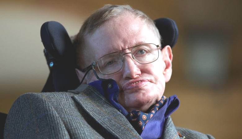 Stephen Hawking se bál smrti nadlidské rasy