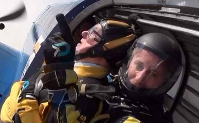 Sté výročí Brite velmi zvláštně oslavil své výročí.