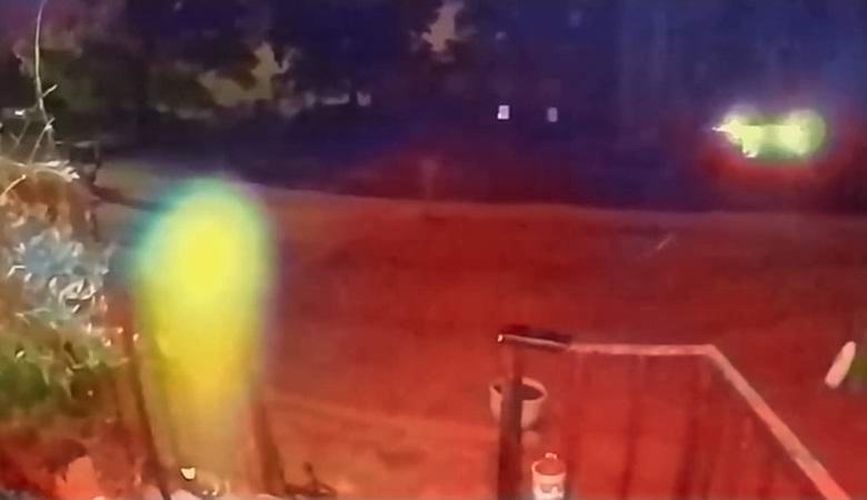 Na sledovací kameru narazila podivná anomálie