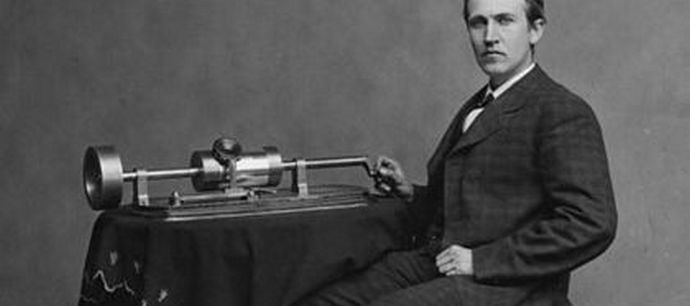 Thomas Edison chtěl vymyslet telefon pro komunikaci s posmrtným životem