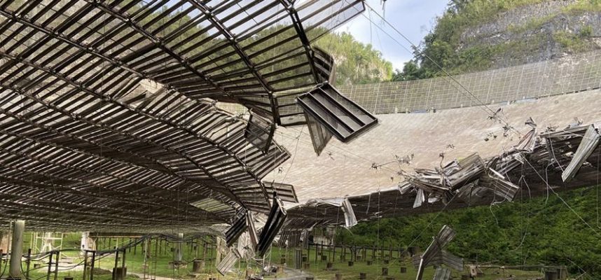 Vědci se domnívají, že legendární dalekohled Arecibo má jiný výřez kabelu 