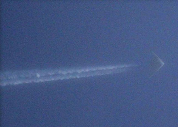 Vzhled UFO ve formě trojúhelníku se zvýšil