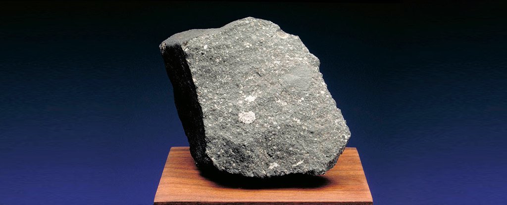 Vědci objevili „úžasný“ mezihvězdný materiál starší než sluneční soustava 