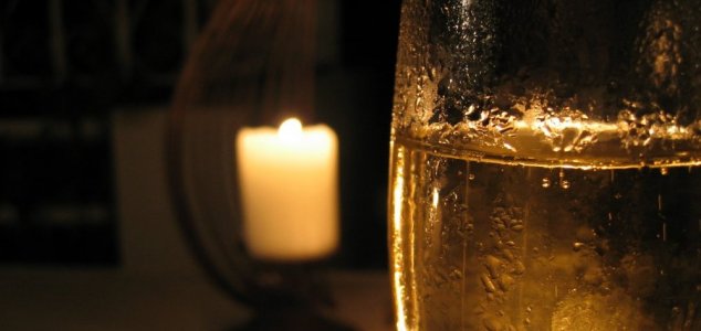 Vědci ochutnali 170leté šampaňské ze dna Baltského moře.