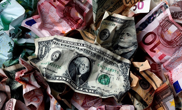 Vědci zjistili, které peníze země jsou nejšpinavější