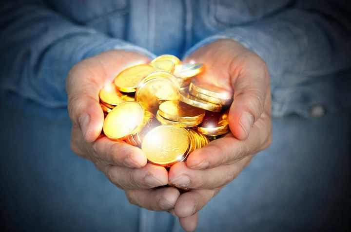 Vědci zjistili, jak finanční bohatství ovlivňuje tváře lidí.