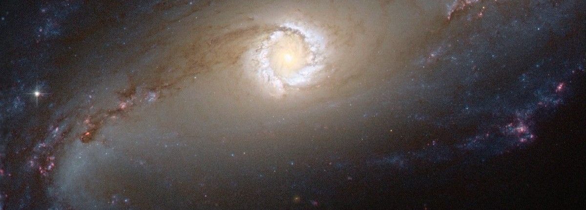 Vědci objevili asi 500 záhadných výbuchů v galaktických jádrech 