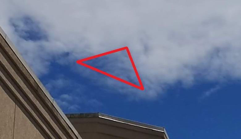 Úžasný trojúhelník spatřený na obloze nad Michiganem.