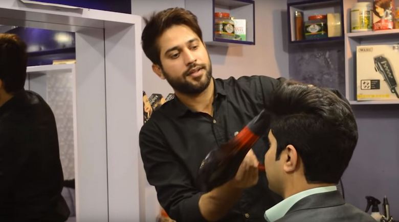 Jedinečný kadeřník v Pákistánu, kterému se říká