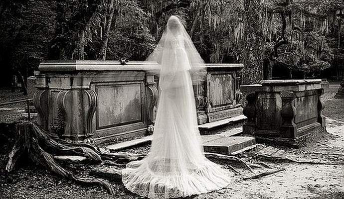 V Číně masivně držte nelegální svatby mrtvých.