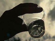 V Melitopolu našli kávovar, který nalil vodku.