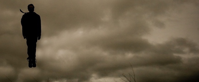 Létající osoba zasáhla objektiv fotoaparátu