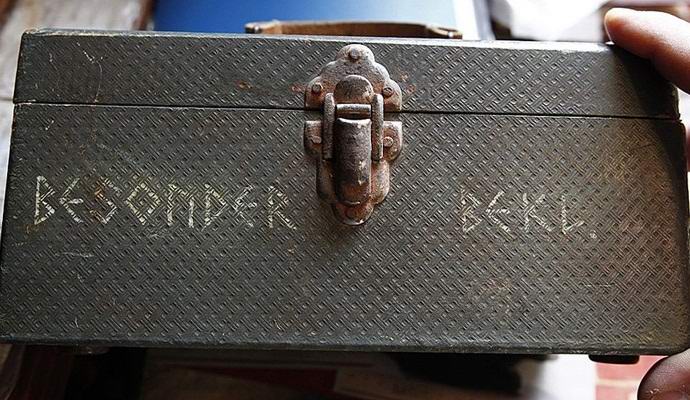 V Rusku našli okultní nacistickou hruď se zbytky mimozemšťanů.